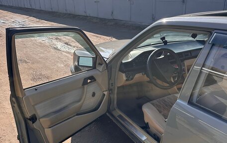 Mercedes-Benz W124, 1987 год, 450 000 рублей, 12 фотография