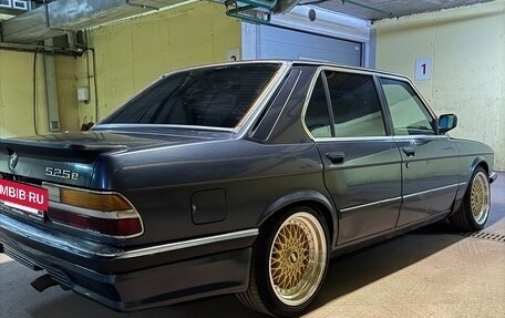 BMW 5 серия, 1986 год, 400 000 рублей, 4 фотография