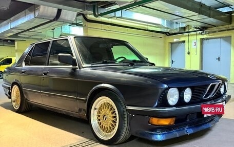 BMW 5 серия, 1986 год, 400 000 рублей, 3 фотография