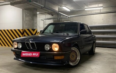 BMW 5 серия, 1986 год, 400 000 рублей, 18 фотография