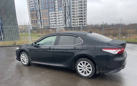 Toyota Camry, 2021 год, 1 630 000 рублей, 2 фотография