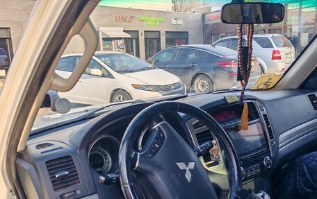 Mitsubishi Pajero IV, 2014 год, 2 350 000 рублей, 10 фотография