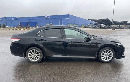 Toyota Camry, 2021 год, 1 630 000 рублей, 4 фотография