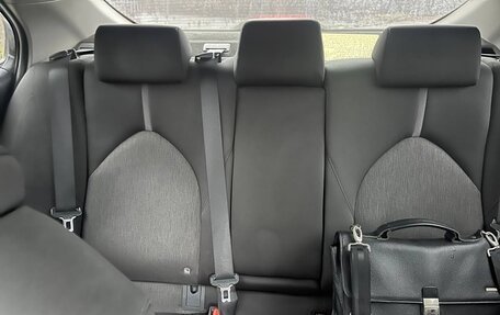 Toyota Camry, 2021 год, 1 630 000 рублей, 15 фотография