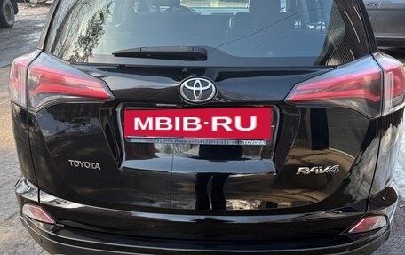 Toyota RAV4, 2018 год, 2 350 000 рублей, 5 фотография