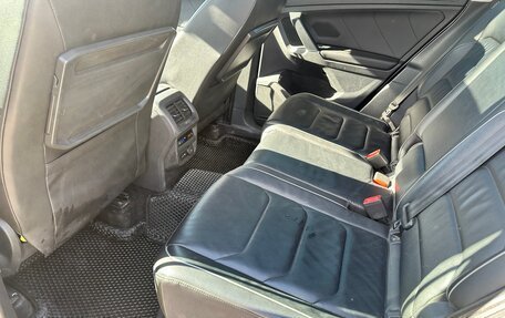 Volkswagen Tiguan II, 2018 год, 1 840 000 рублей, 9 фотография