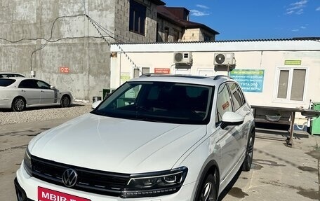 Volkswagen Tiguan II, 2018 год, 1 840 000 рублей, 3 фотография