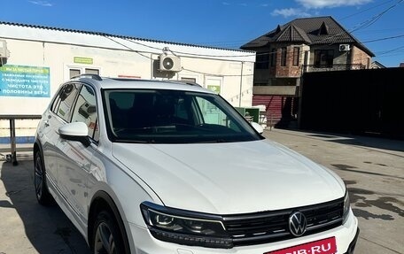 Volkswagen Tiguan II, 2018 год, 1 840 000 рублей, 2 фотография