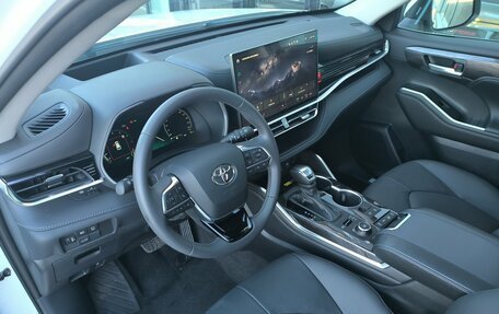 Toyota Highlander, 2025 год, 5 870 000 рублей, 20 фотография