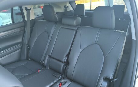 Toyota Highlander, 2025 год, 5 870 000 рублей, 25 фотография