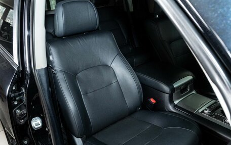 Toyota Land Cruiser 200, 2017 год, 5 998 000 рублей, 14 фотография