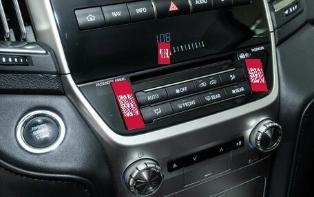 Toyota Land Cruiser 200, 2017 год, 5 998 000 рублей, 11 фотография