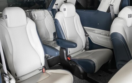 KIA Carnival, 2024 год, 6 840 000 рублей, 9 фотография