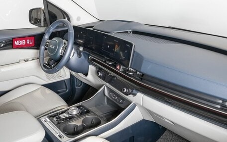 KIA Carnival, 2024 год, 6 840 000 рублей, 7 фотография