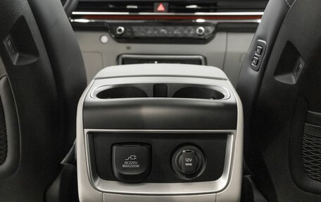 KIA Carnival, 2024 год, 6 840 000 рублей, 17 фотография