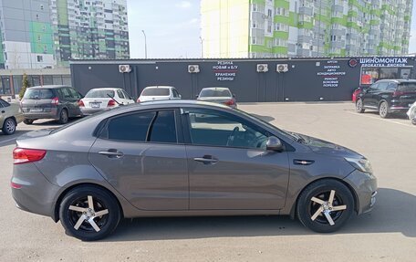 KIA Rio III рестайлинг, 2015 год, 980 000 рублей, 6 фотография