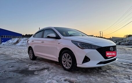 Hyundai Solaris II рестайлинг, 2021 год, 1 850 000 рублей, 3 фотография