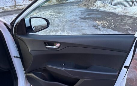 Hyundai Solaris II рестайлинг, 2021 год, 1 850 000 рублей, 18 фотография