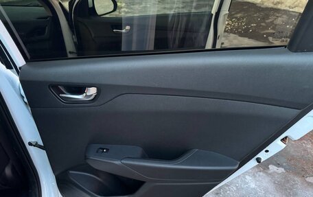 Hyundai Solaris II рестайлинг, 2021 год, 1 850 000 рублей, 19 фотография