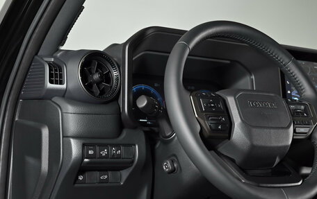 Toyota Land Cruiser Prado, 2024 год, 11 500 000 рублей, 19 фотография