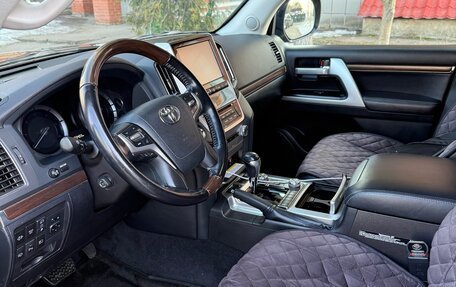 Toyota Land Cruiser 200, 2018 год, 7 600 000 рублей, 8 фотография