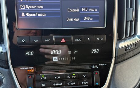 Toyota Land Cruiser 200, 2018 год, 7 600 000 рублей, 11 фотография