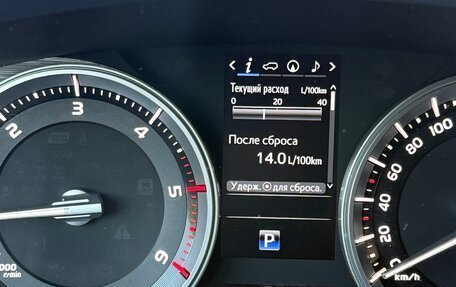 Toyota Land Cruiser 200, 2018 год, 7 600 000 рублей, 9 фотография