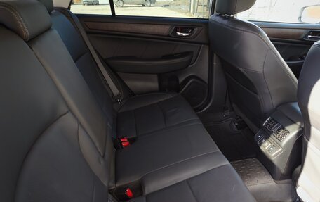 Subaru Outback IV рестайлинг, 2018 год, 2 600 000 рублей, 8 фотография