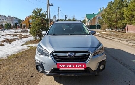 Subaru Outback IV рестайлинг, 2018 год, 2 600 000 рублей, 2 фотография