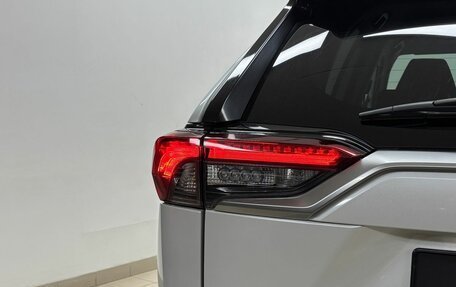 Toyota RAV4, 2021 год, 3 750 000 рублей, 10 фотография