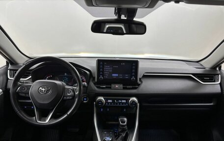 Toyota RAV4, 2021 год, 3 750 000 рублей, 17 фотография