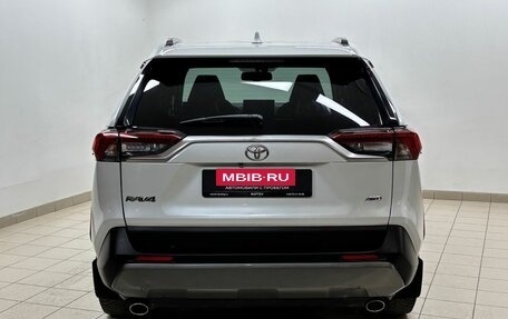 Toyota RAV4, 2021 год, 3 750 000 рублей, 5 фотография