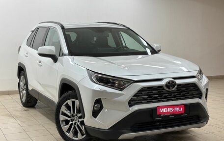Toyota RAV4, 2021 год, 3 750 000 рублей, 3 фотография