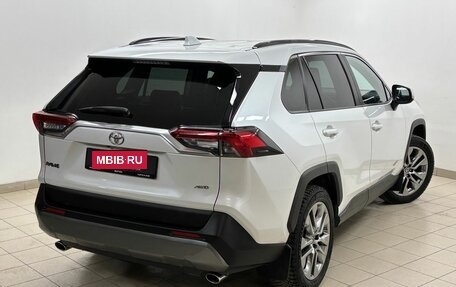 Toyota RAV4, 2021 год, 3 750 000 рублей, 9 фотография