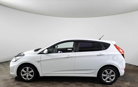Hyundai Solaris II рестайлинг, 2012 год, 800 000 рублей, 10 фотография