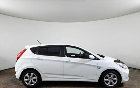 Hyundai Solaris II рестайлинг, 2012 год, 800 000 рублей, 5 фотография