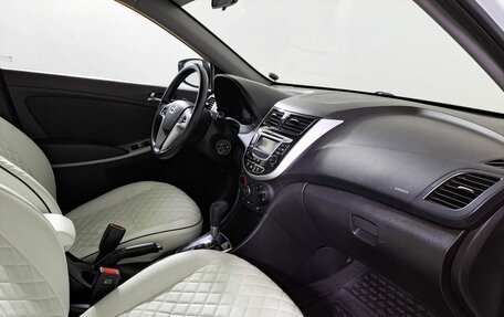 Hyundai Solaris II рестайлинг, 2012 год, 800 000 рублей, 13 фотография