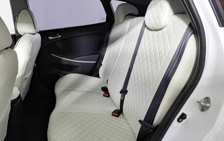 Hyundai Solaris II рестайлинг, 2012 год, 800 000 рублей, 15 фотография