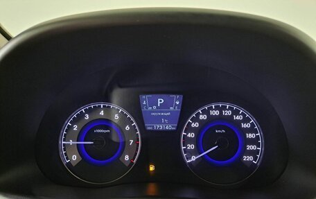 Hyundai Solaris II рестайлинг, 2012 год, 800 000 рублей, 16 фотография