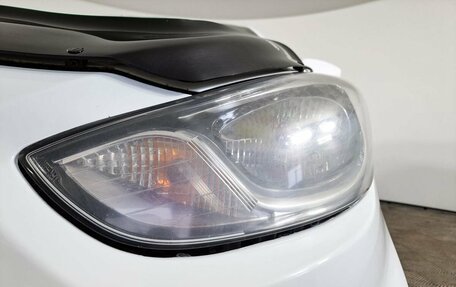 Hyundai Solaris II рестайлинг, 2012 год, 800 000 рублей, 21 фотография