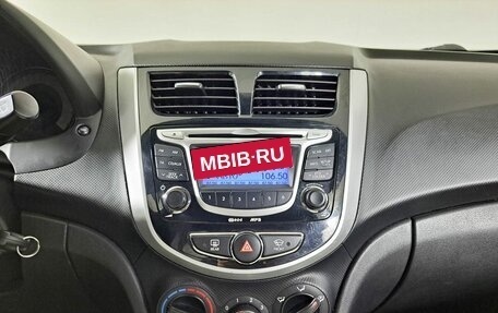 Hyundai Solaris II рестайлинг, 2012 год, 800 000 рублей, 18 фотография