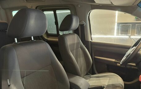 Volkswagen Caddy III рестайлинг, 2011 год, 819 000 рублей, 24 фотография