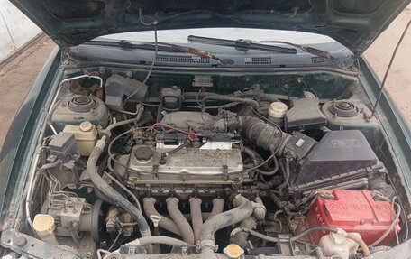 Mitsubishi Carisma I, 1997 год, 130 000 рублей, 2 фотография