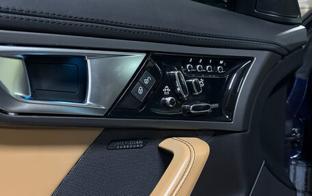 Jaguar F-Type I рестайлинг 2, 2015 год, 4 500 000 рублей, 19 фотография