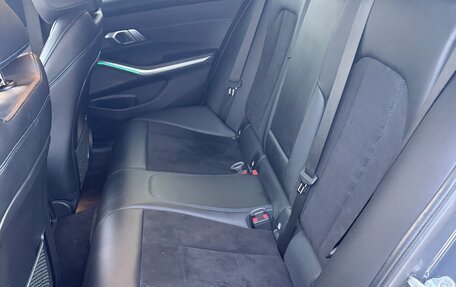 BMW 3 серия, 2019 год, 4 300 000 рублей, 18 фотография