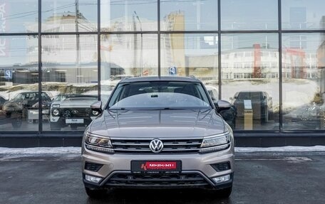 Volkswagen Tiguan II, 2017 год, 1 880 200 рублей, 2 фотография