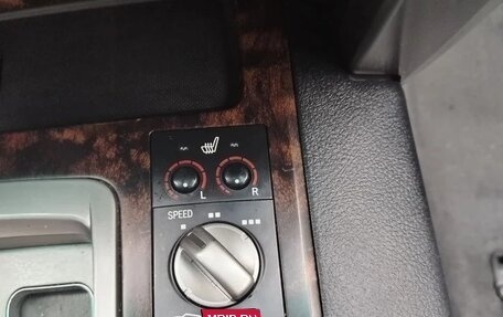 Toyota Land Cruiser 200, 2011 год, 3 350 000 рублей, 15 фотография