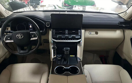 Toyota Land Cruiser, 2022 год, 12 999 990 рублей, 9 фотография