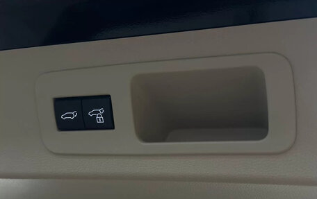 Toyota Land Cruiser, 2022 год, 12 999 990 рублей, 14 фотография