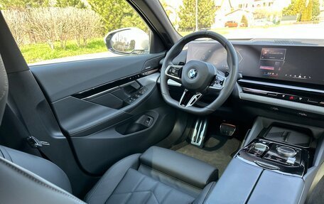 BMW 5 серия, 2024 год, 6 950 000 рублей, 12 фотография
